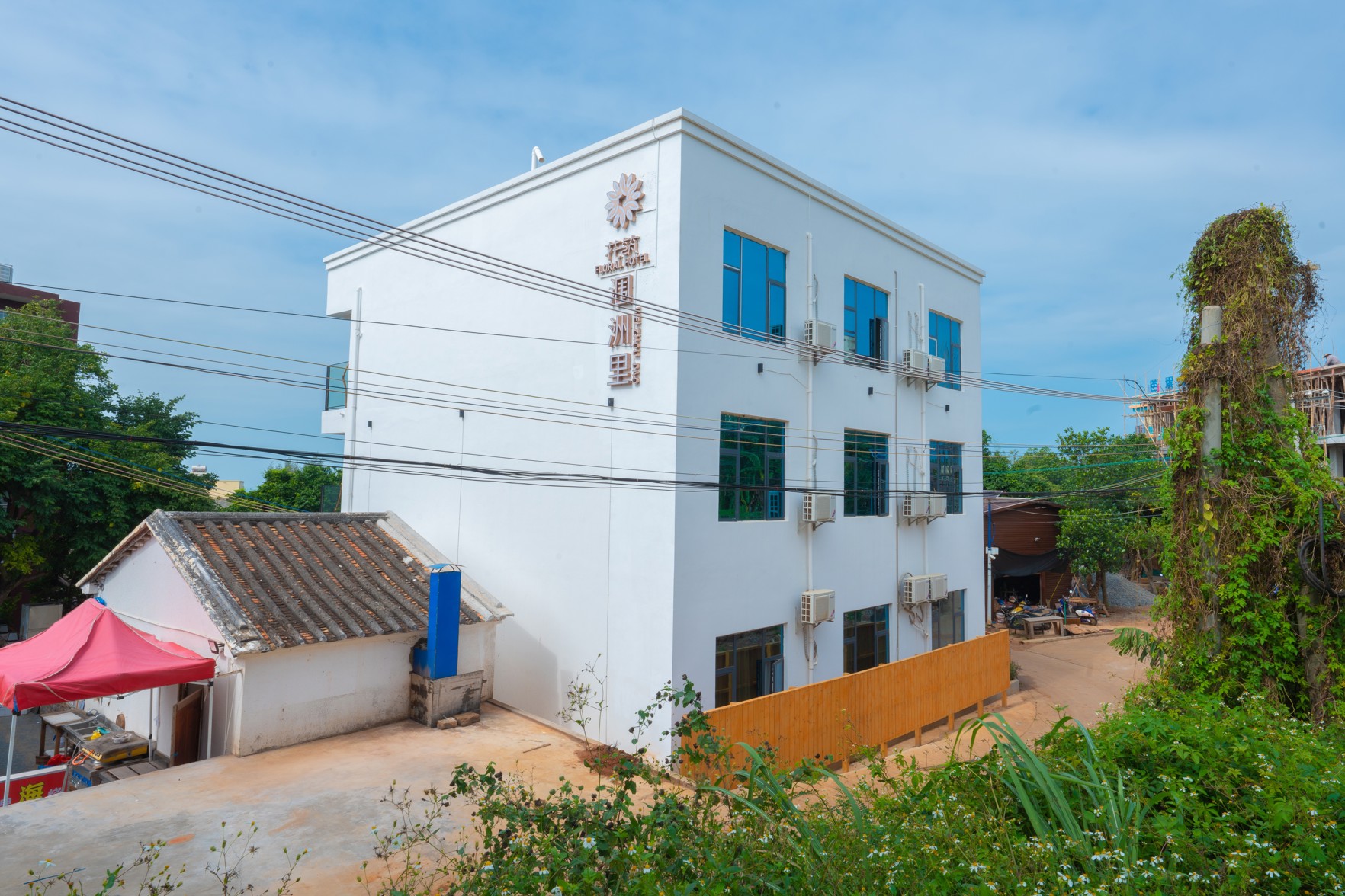 Floral Hotel · Beihai Weizhouli Hotel 2*