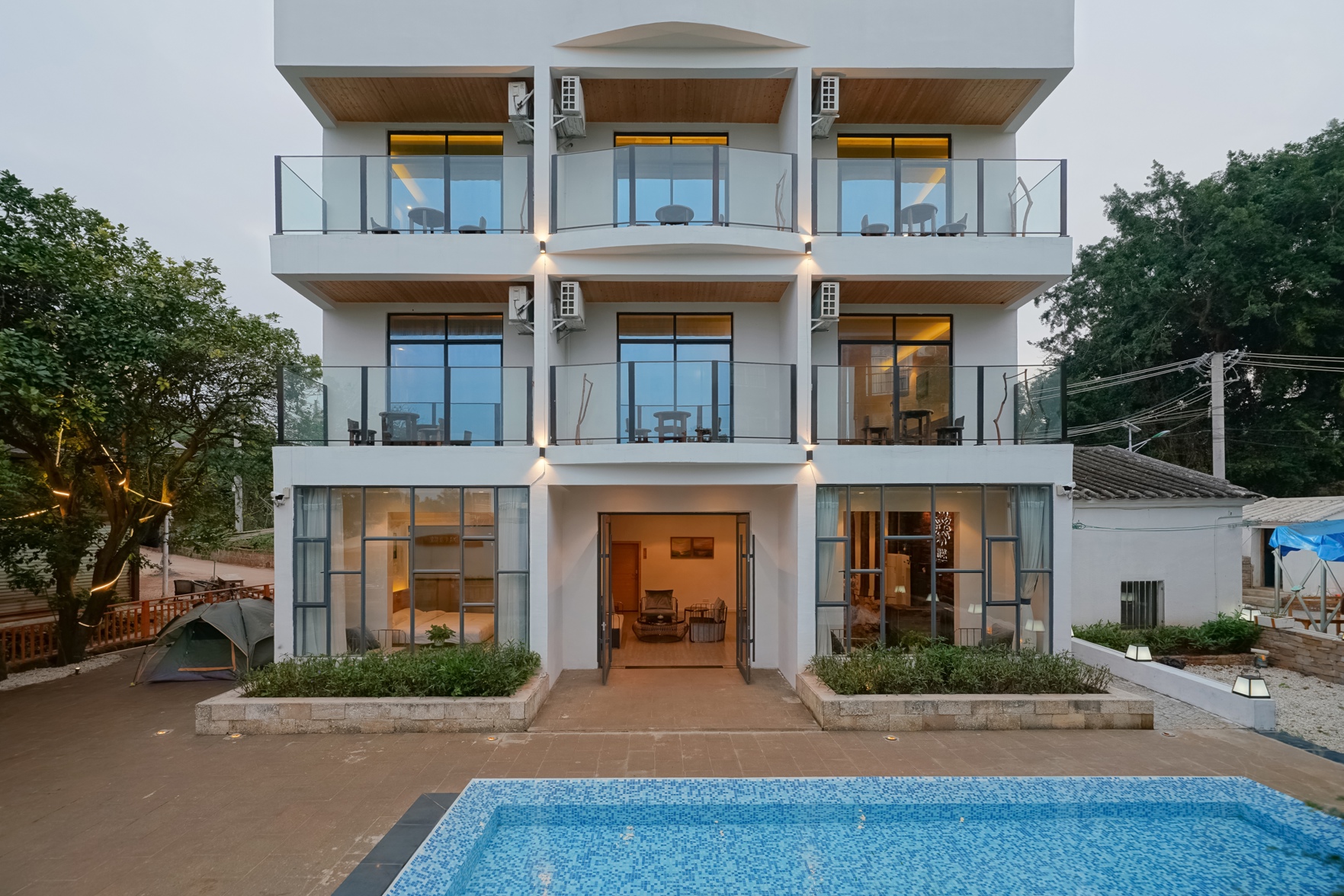 Floral Hotel · Beihai Weizhouli Hotel 2*