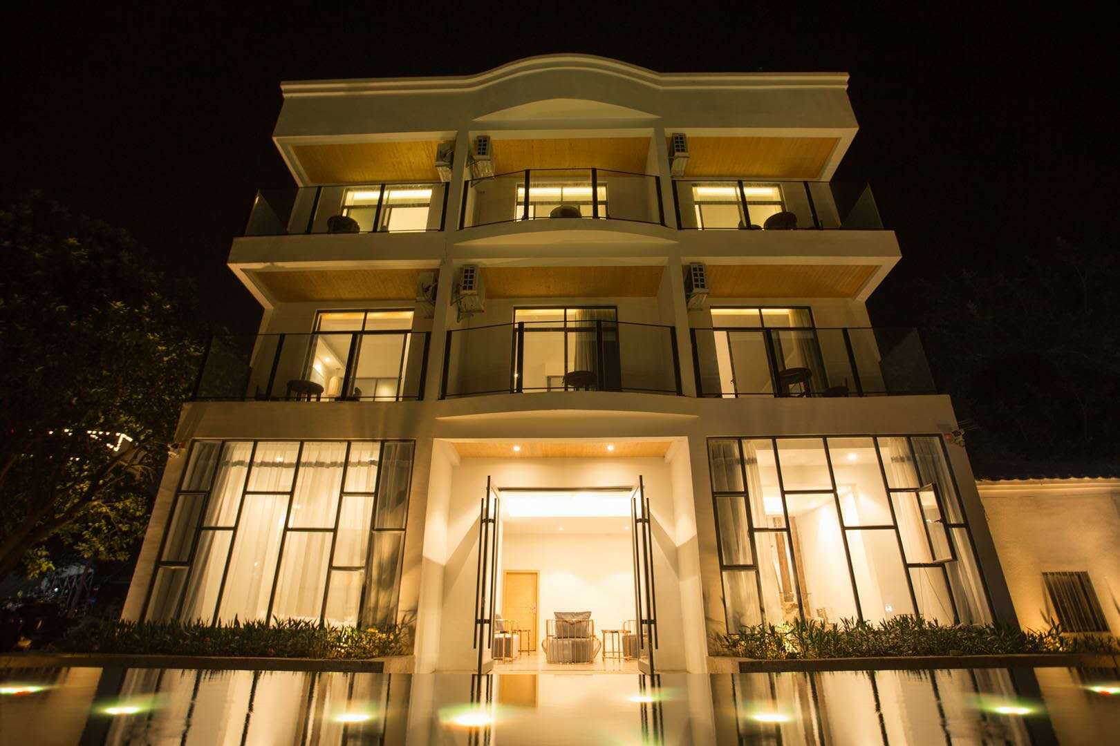 Floral Hotel · Beihai Weizhouli Hotel 2*