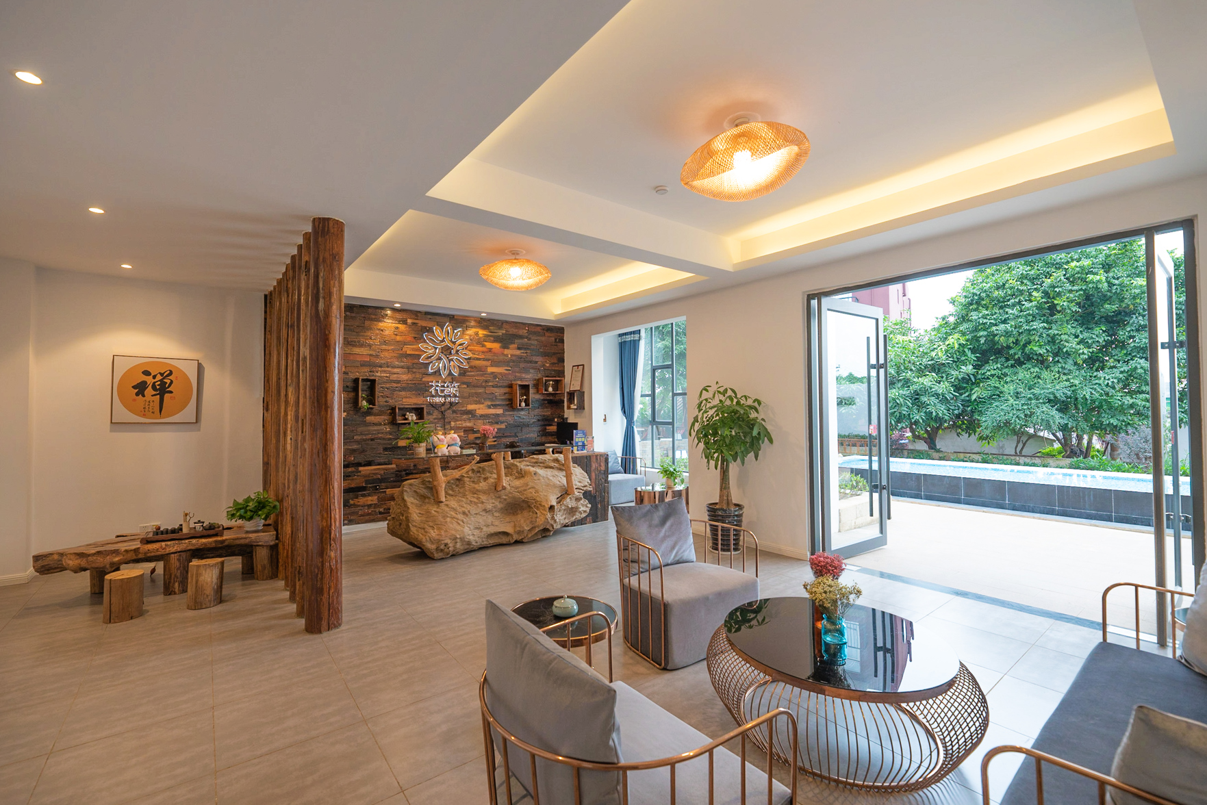 Floral Hotel · Beihai Weizhouli Hotel 2*