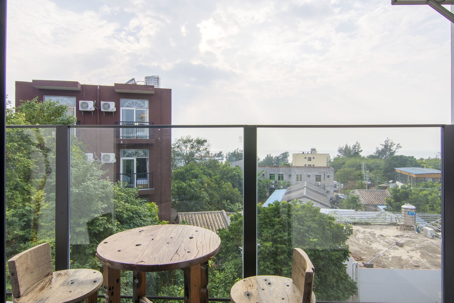 Floral Hotel · Beihai Weizhouli Hotel 2*