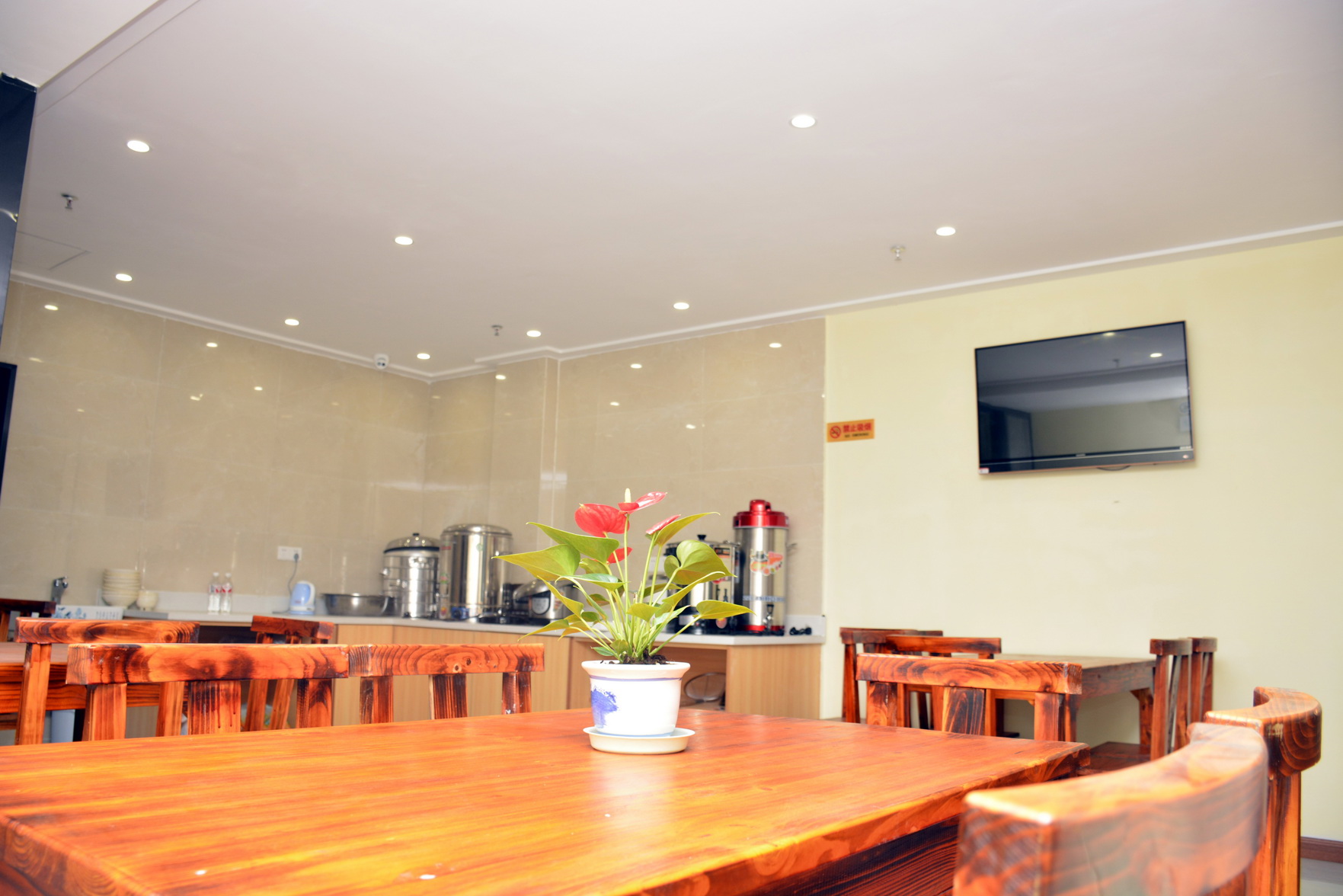 Yeste Hotel (Nanning Wuwei Airport) 2*
