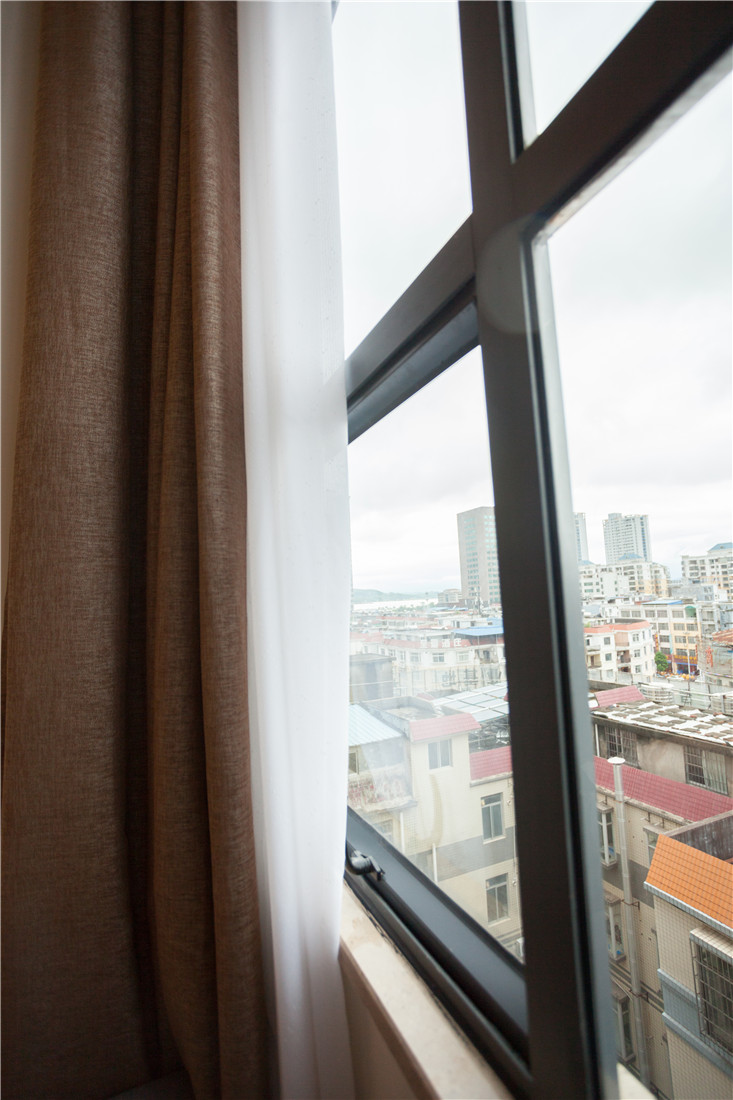 Haishangju Hotel 2*