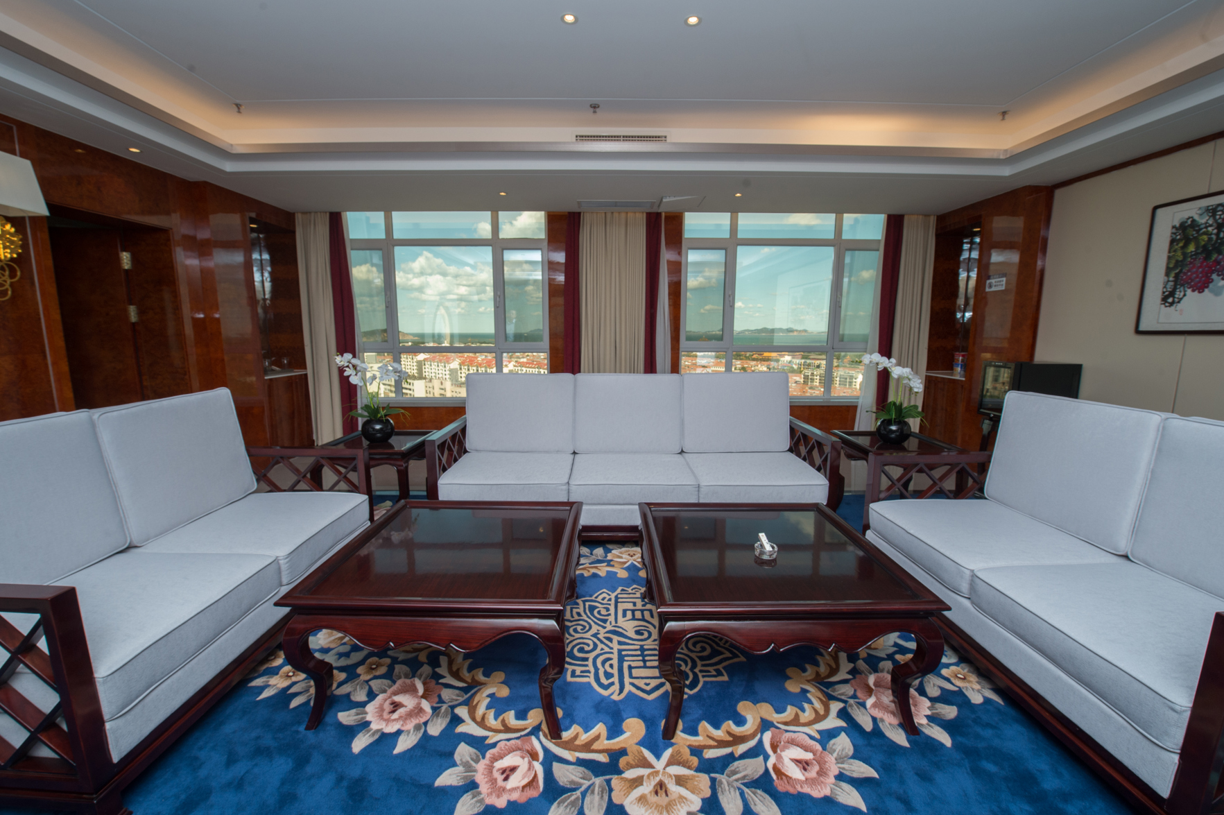 Shengtang International Hotel 4*