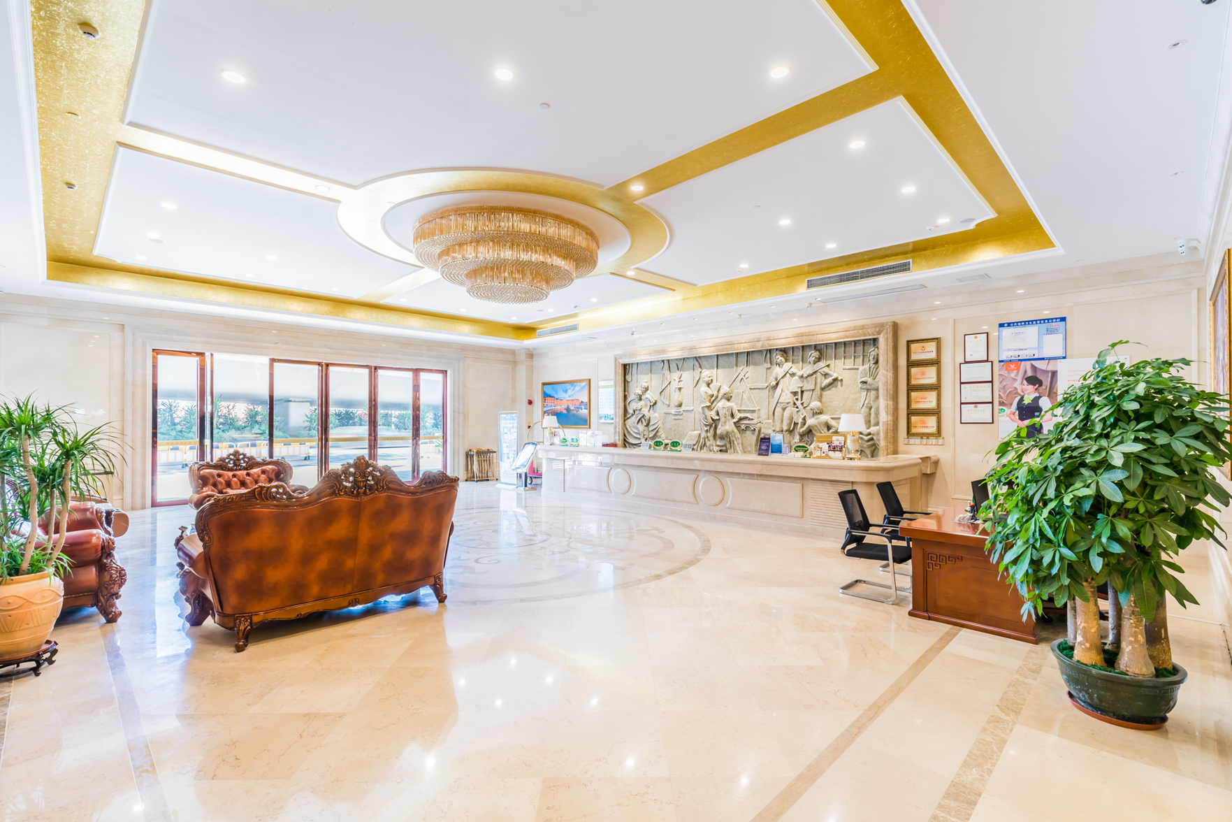 Vienna International Hotel ( Shunde Jun'anBiguiyuan Golf Club) 3*