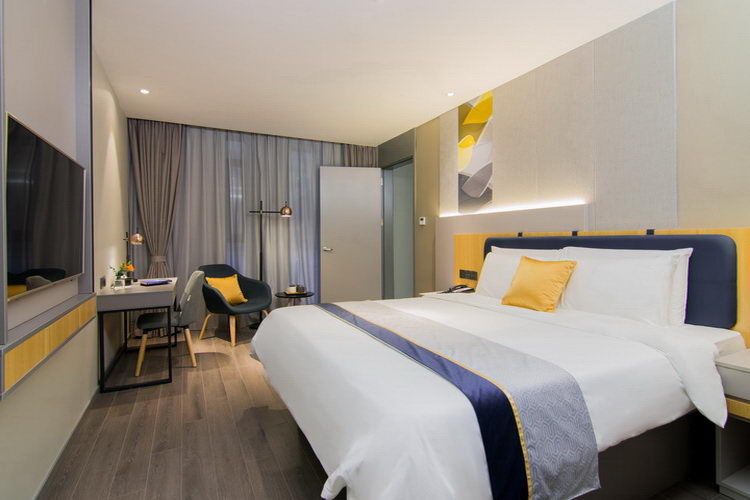 Homeinn Selected Hotel (Nantong Renmin Middle Road Dongjing International) 3*