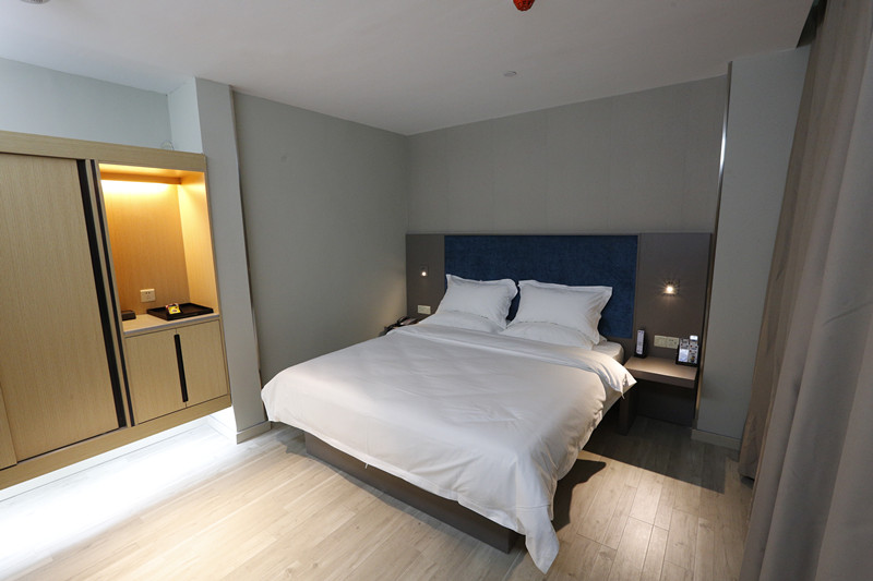 Homeinn Selected Hotel (Sanmenxia High-speed Railway South Station) 3*
