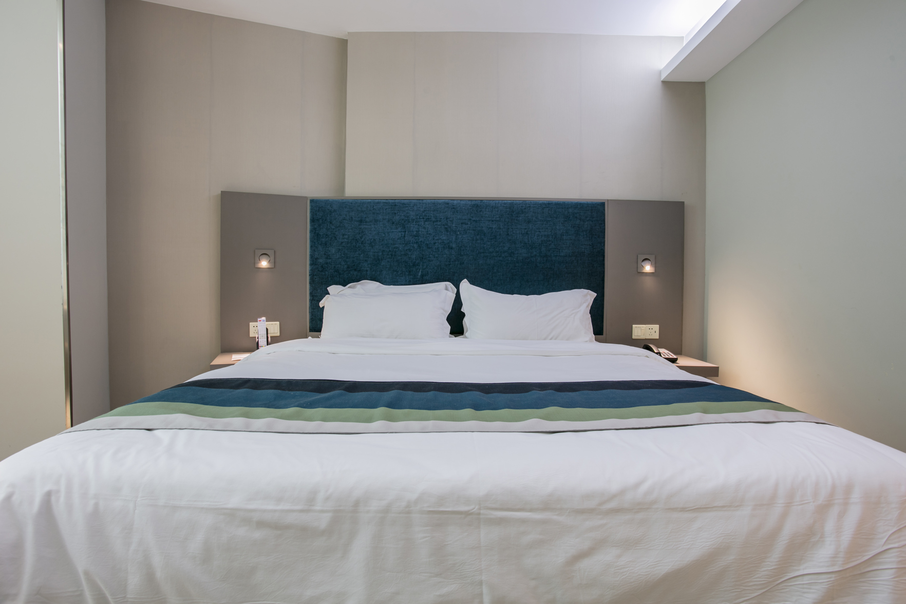 Homeinn Selected Hotel (Sanmenxia High-speed Railway South Station) 3*