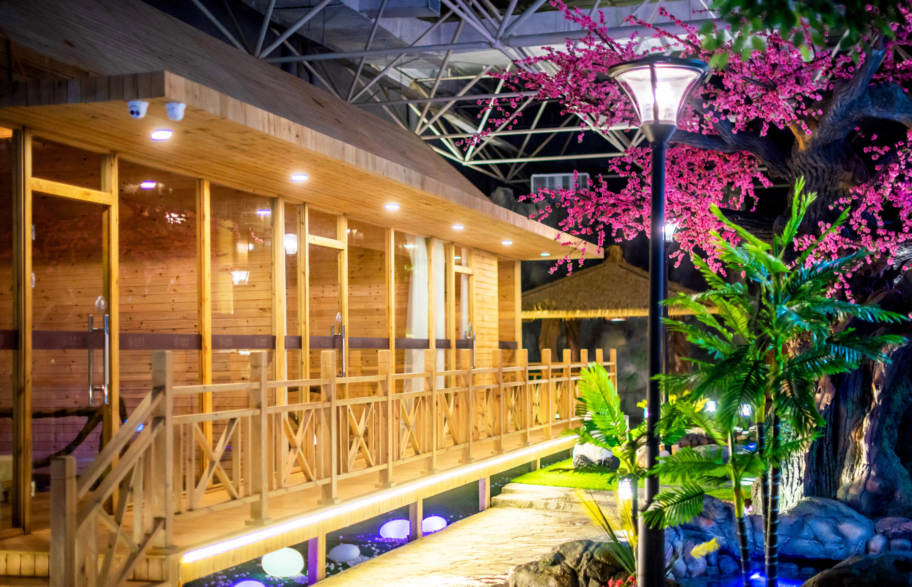 Jichun Hotspring Resort & Spa 3*