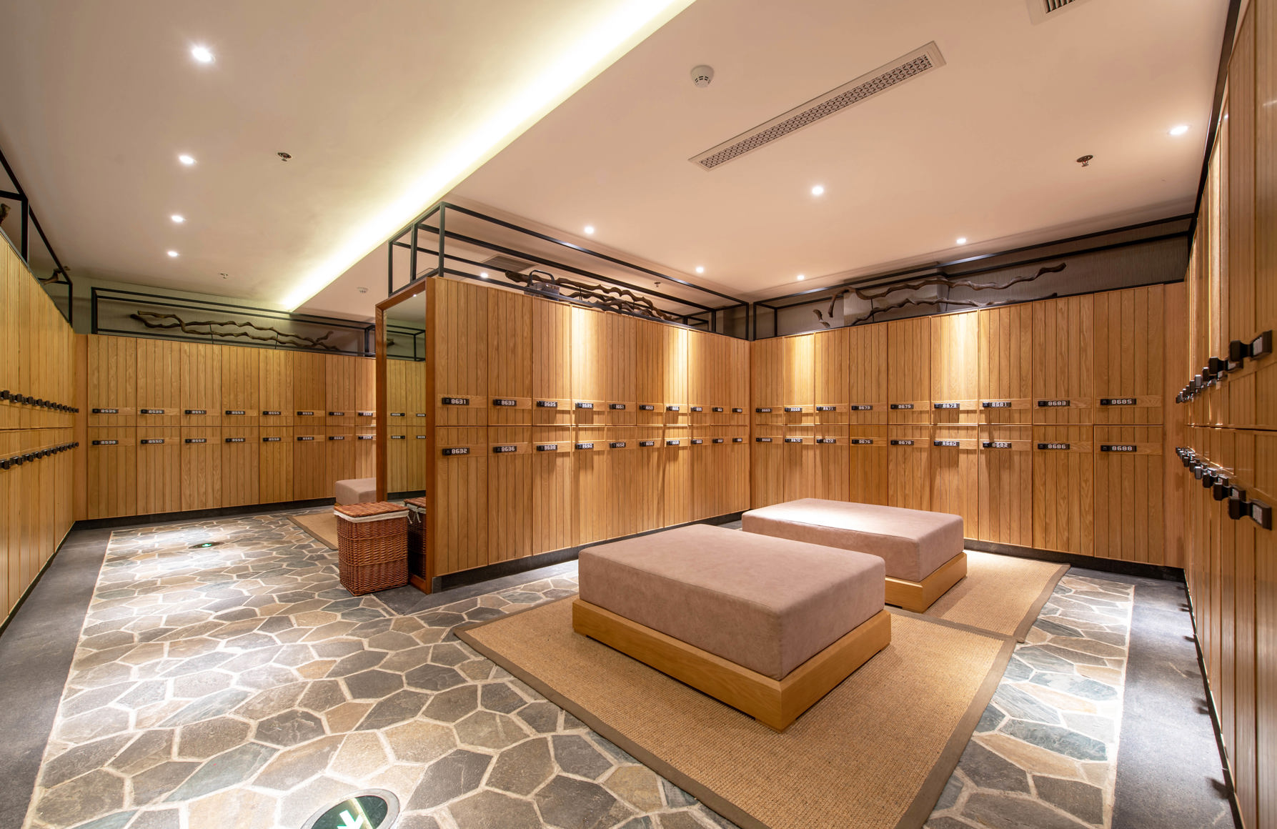 Jichun Hotspring Resort & Spa 3*