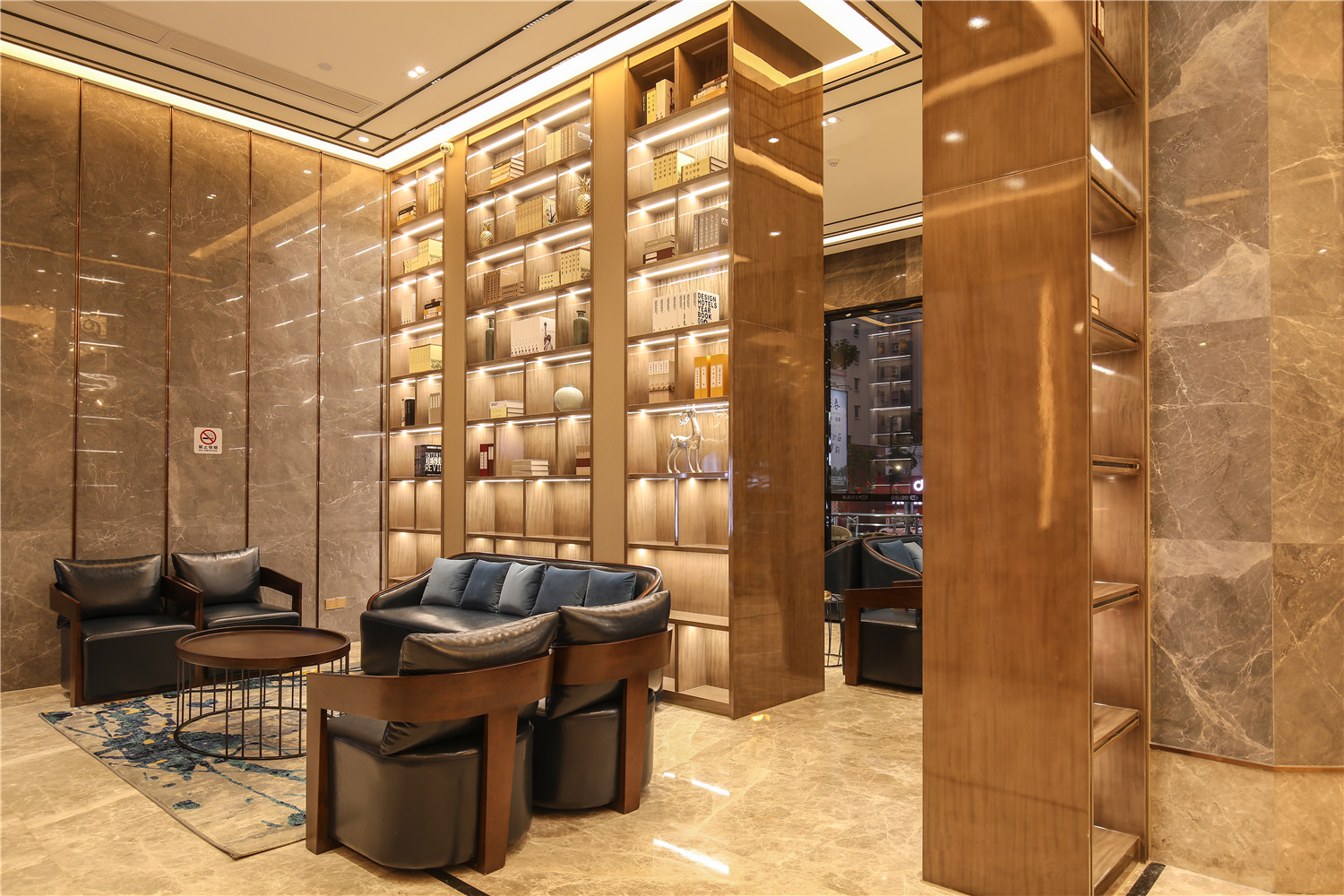 BaiLiQuanZhiJiuDian Hotel (Heshan Plaza) 3*