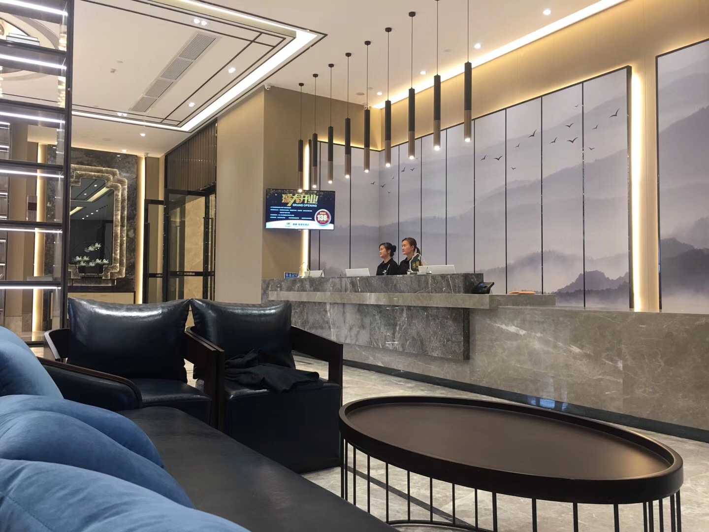 BaiLiQuanZhiJiuDian Hotel (Heshan Plaza) 3*