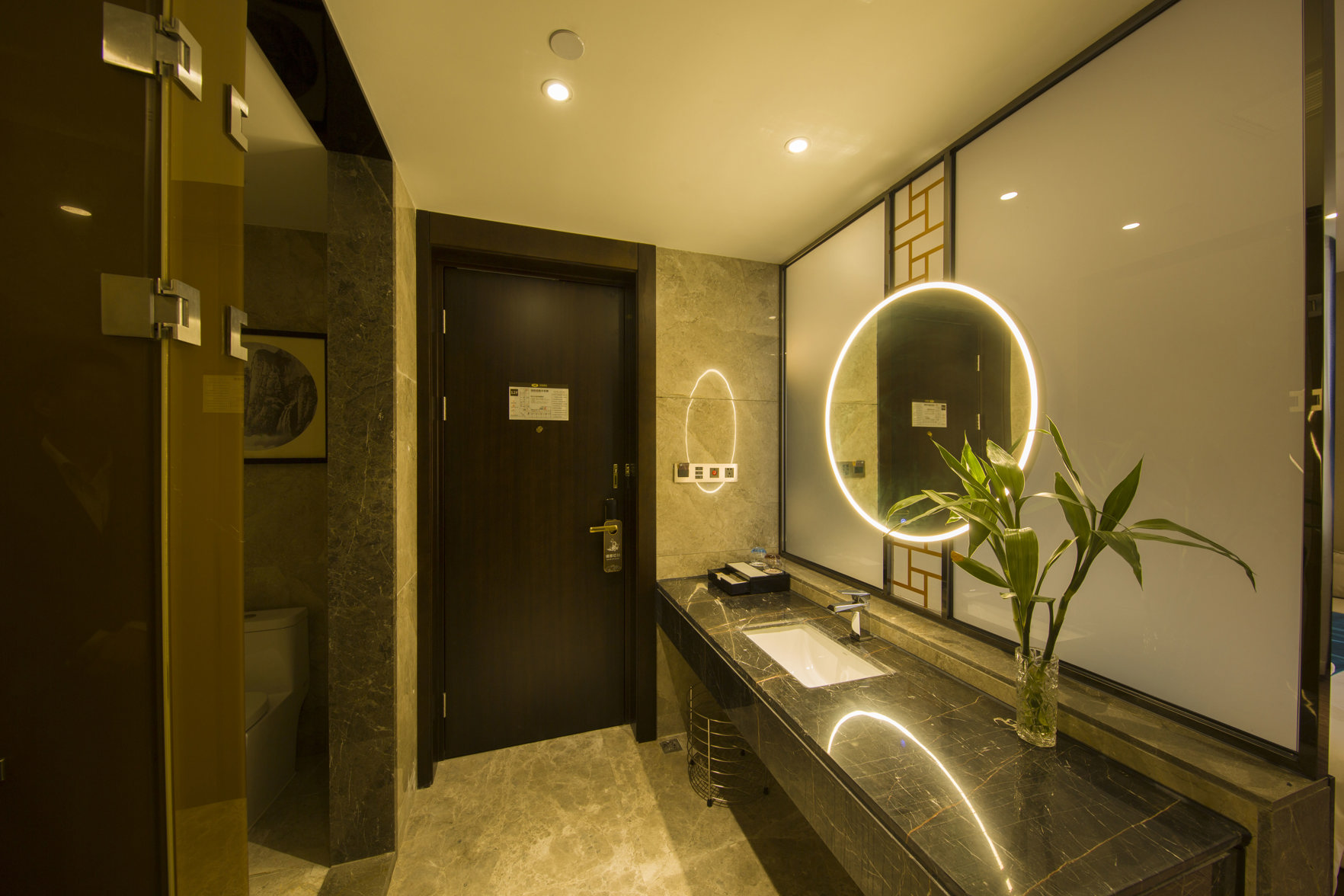 BaiLiQuanZhiJiuDian Hotel (Heshan Plaza) 3*