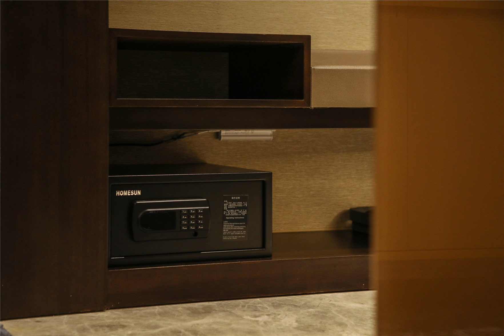 BaiLiQuanZhiJiuDian Hotel (Heshan Plaza) 3*