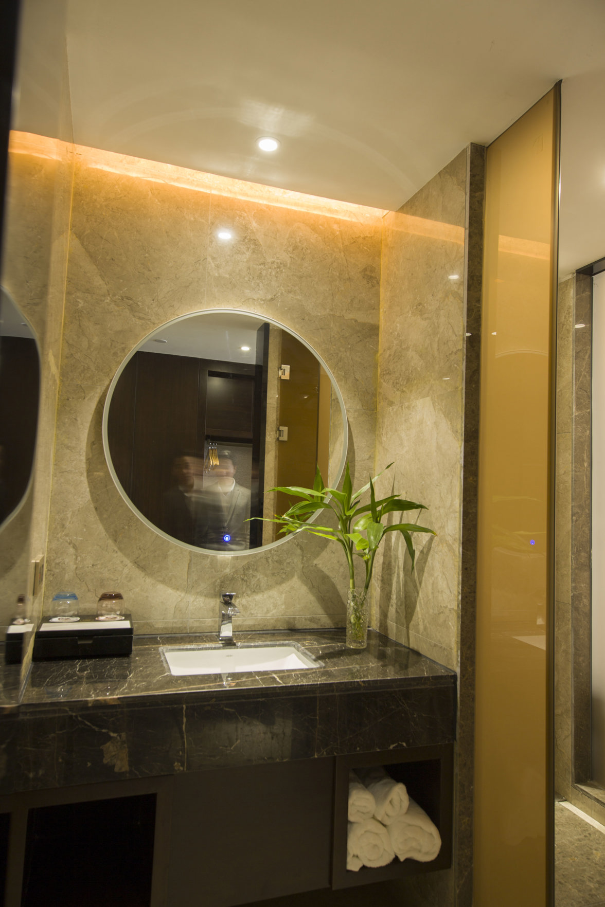 BaiLiQuanZhiJiuDian Hotel (Heshan Plaza) 3*