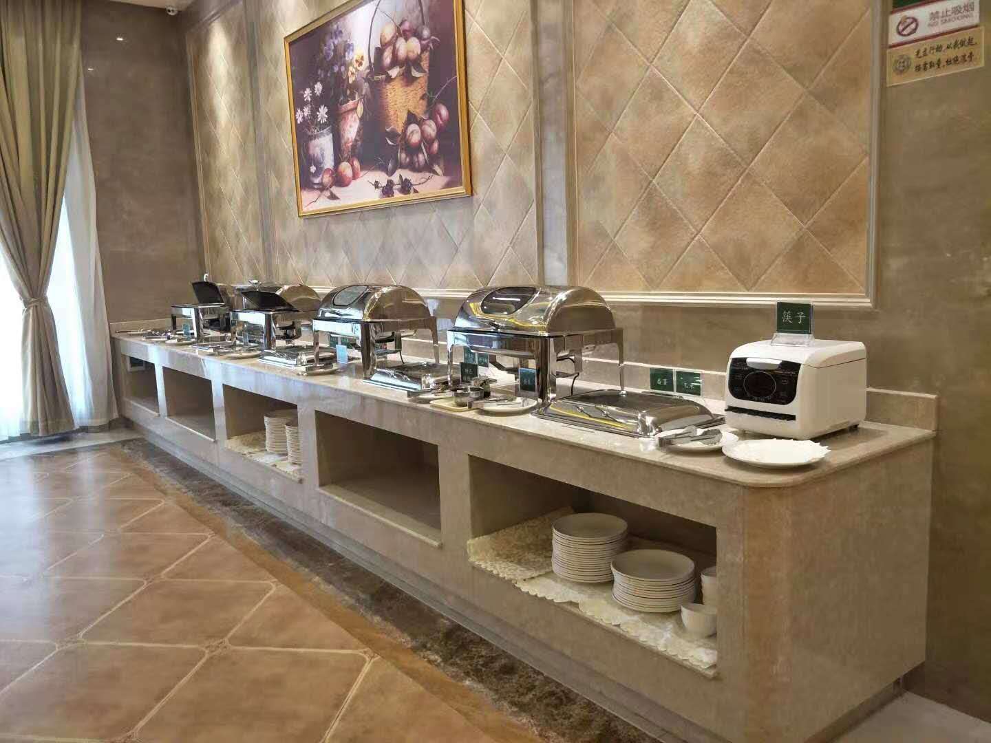 New World International Hotel 3*