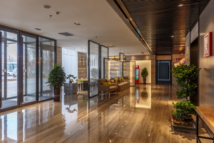 Rongxing Ruimei Boutique Hotel (Shenyang Seventh Street Metro Station) 3*