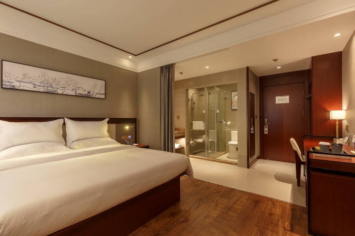 Rongxing Ruimei Boutique Hotel (Shenyang Seventh Street Metro Station) 3*