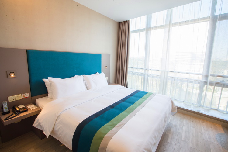 Homeinn Selected Hotel (Ningbo East New City International Convention Center) 3*