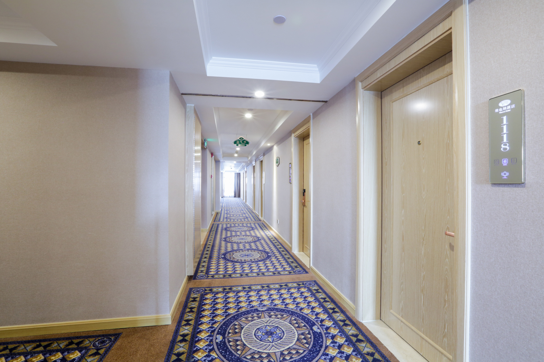 Vienna Hotel (Guangyi Store, Xiangsihu University Town, Nanning) 3*