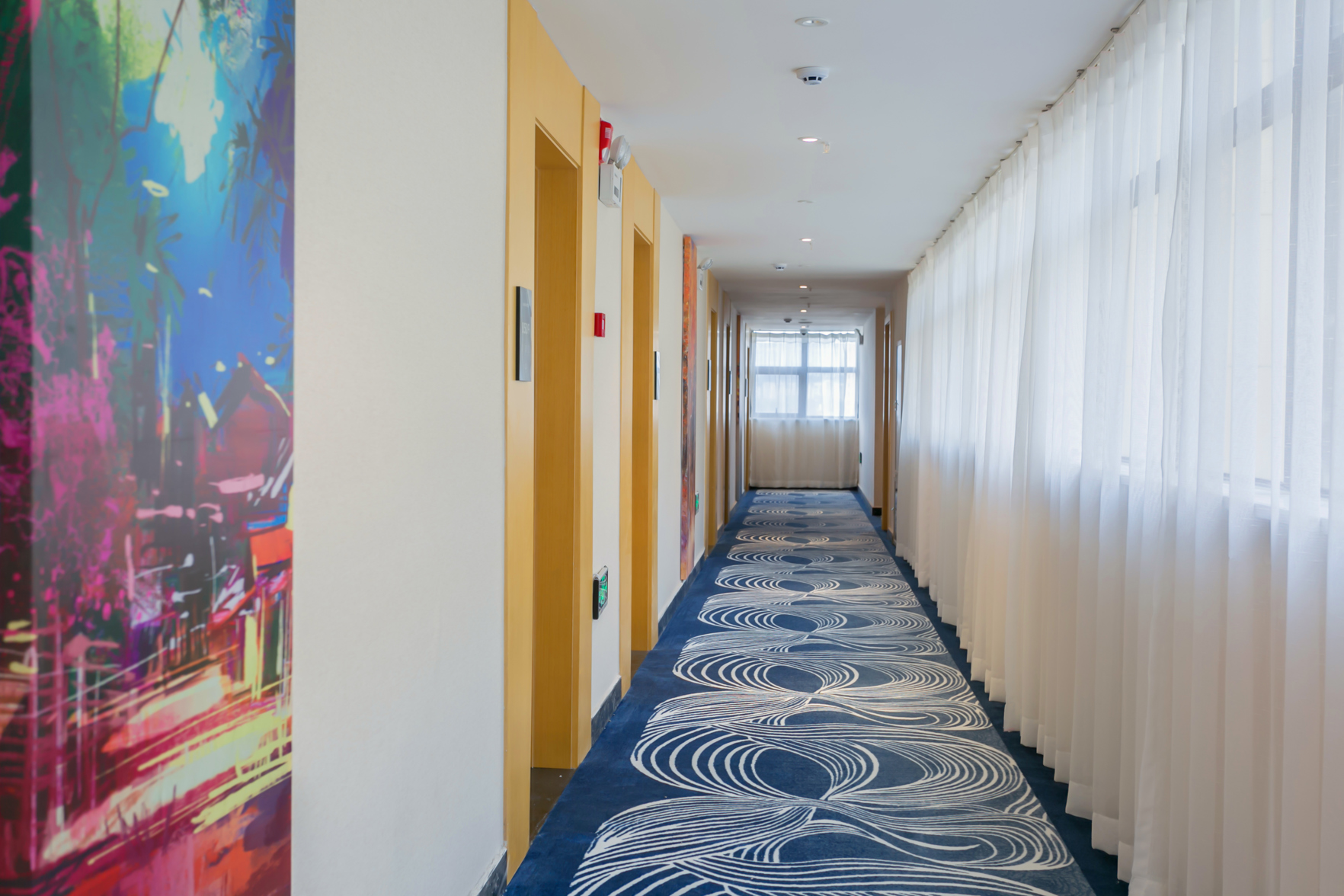 LANOU Hotel (Guiyang Quanhu Park Subway Station) 3*