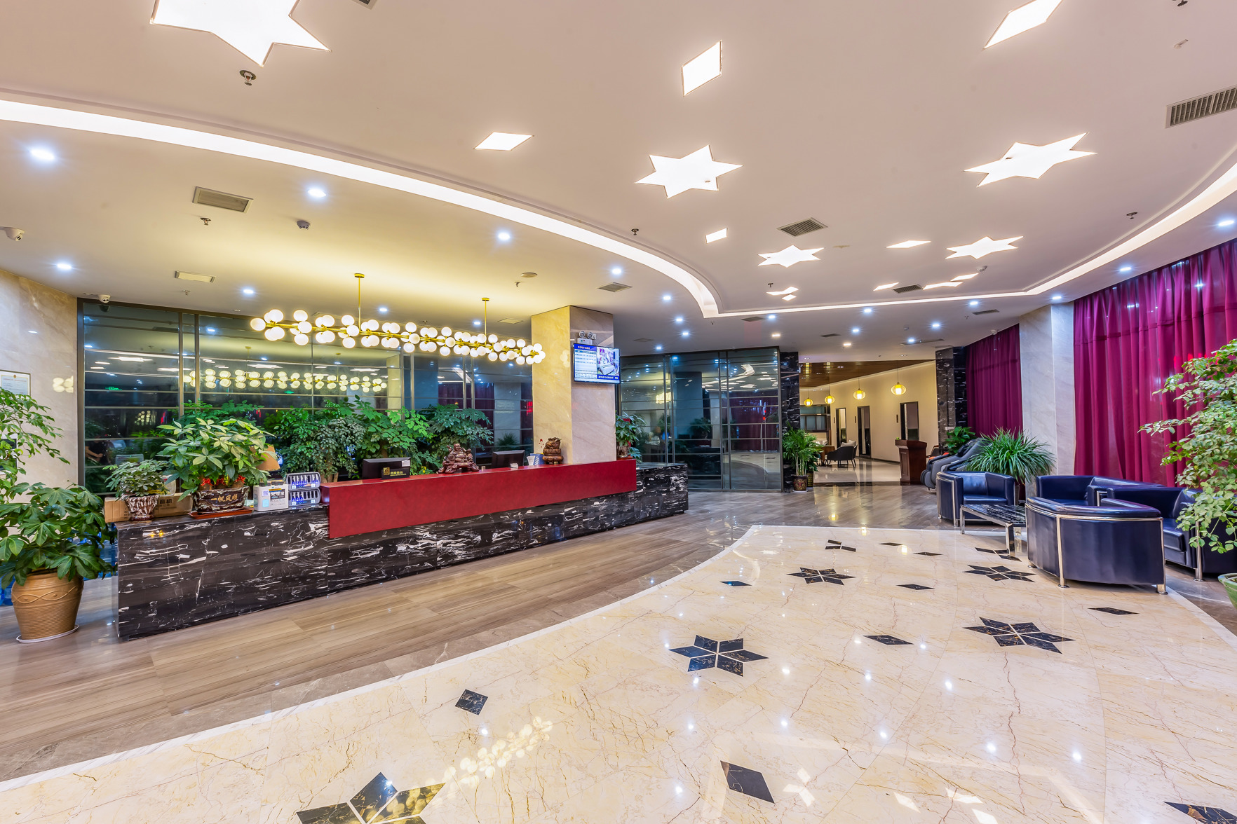 Home Hotel (Jishou University) 3*