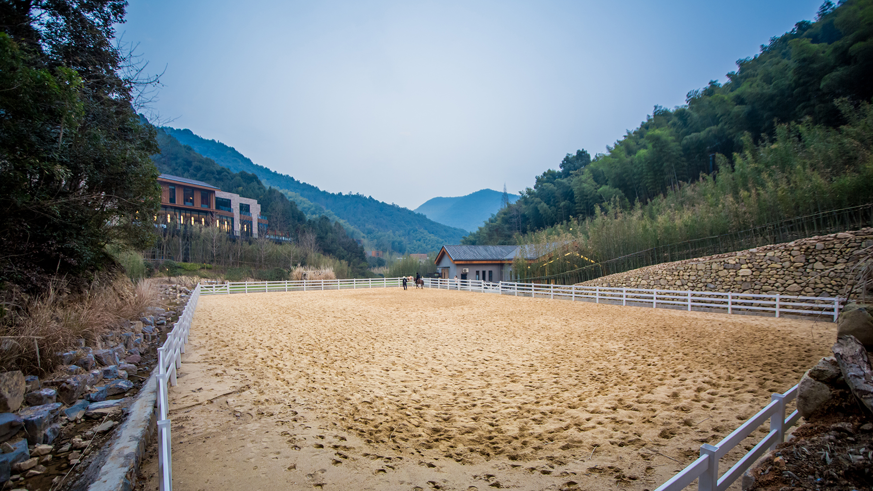 AHN LAN NINGHAI 5*