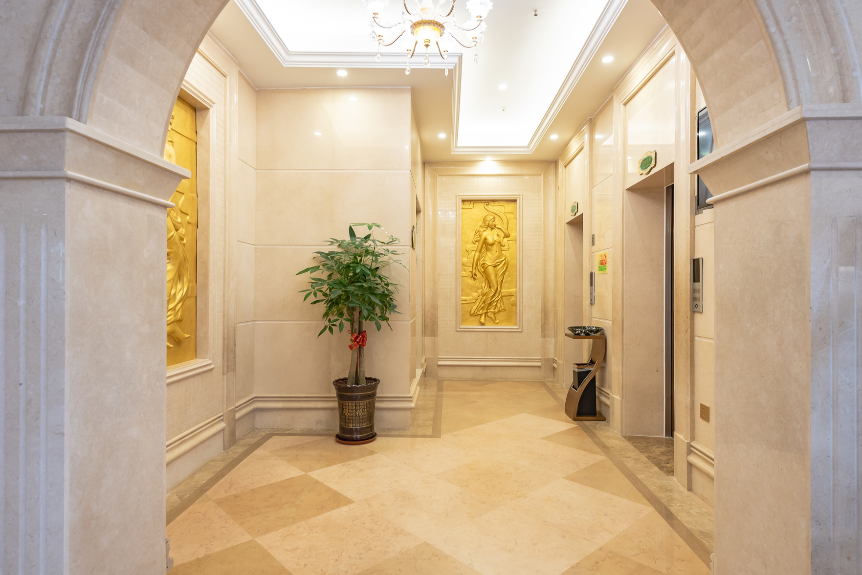 Vienna International Hotel (Beihai Hepu Hesi Shougang Branch) 3*
