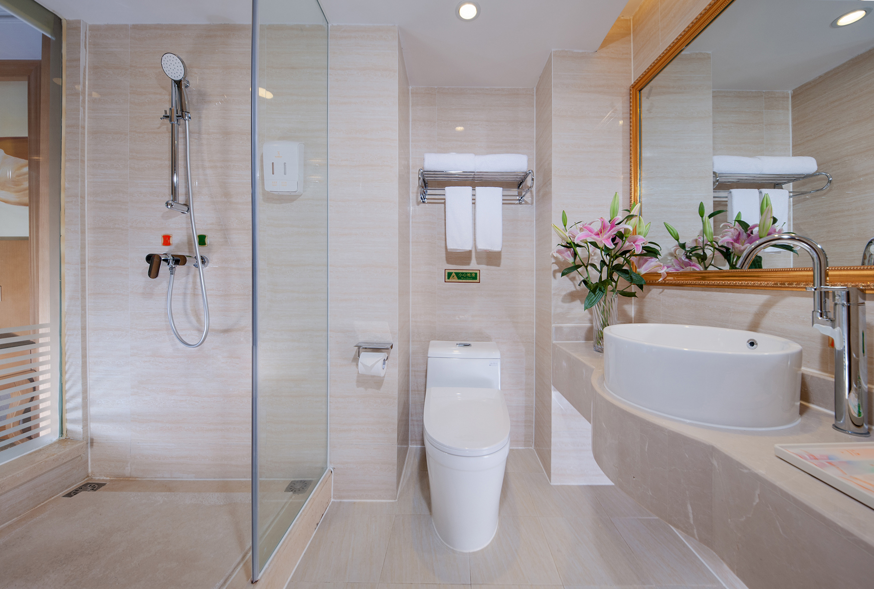 Vienna International Hotel (Beihai Hepu Hesi Shougang Branch) 3*