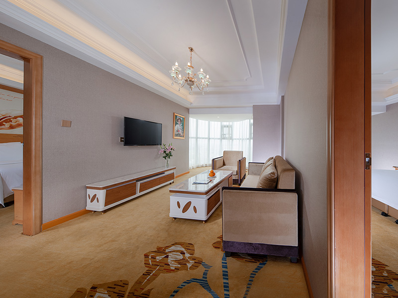 Vienna International Hotel (Beihai Hepu Hesi Shougang Branch) 3*