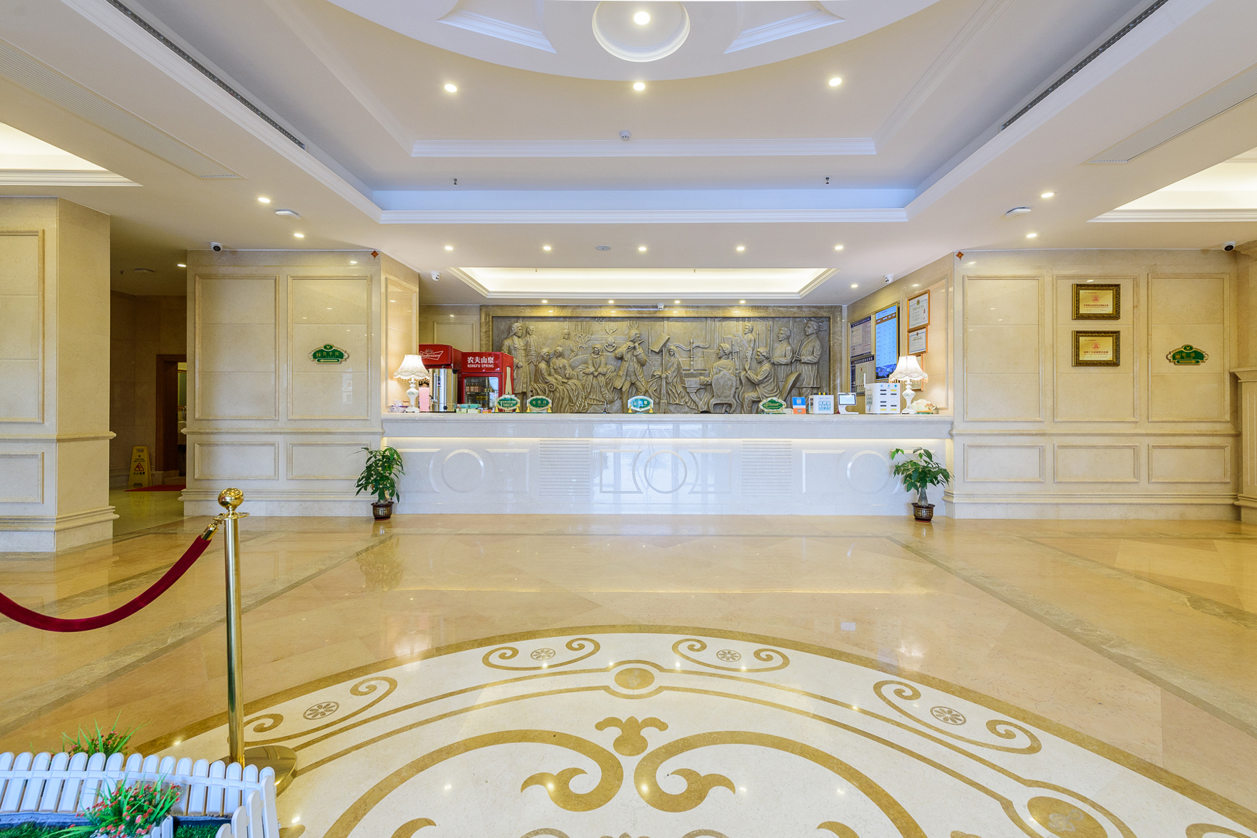 Vienna International Hotel (Beihai Hepu Hesi Shougang Branch) 3*
