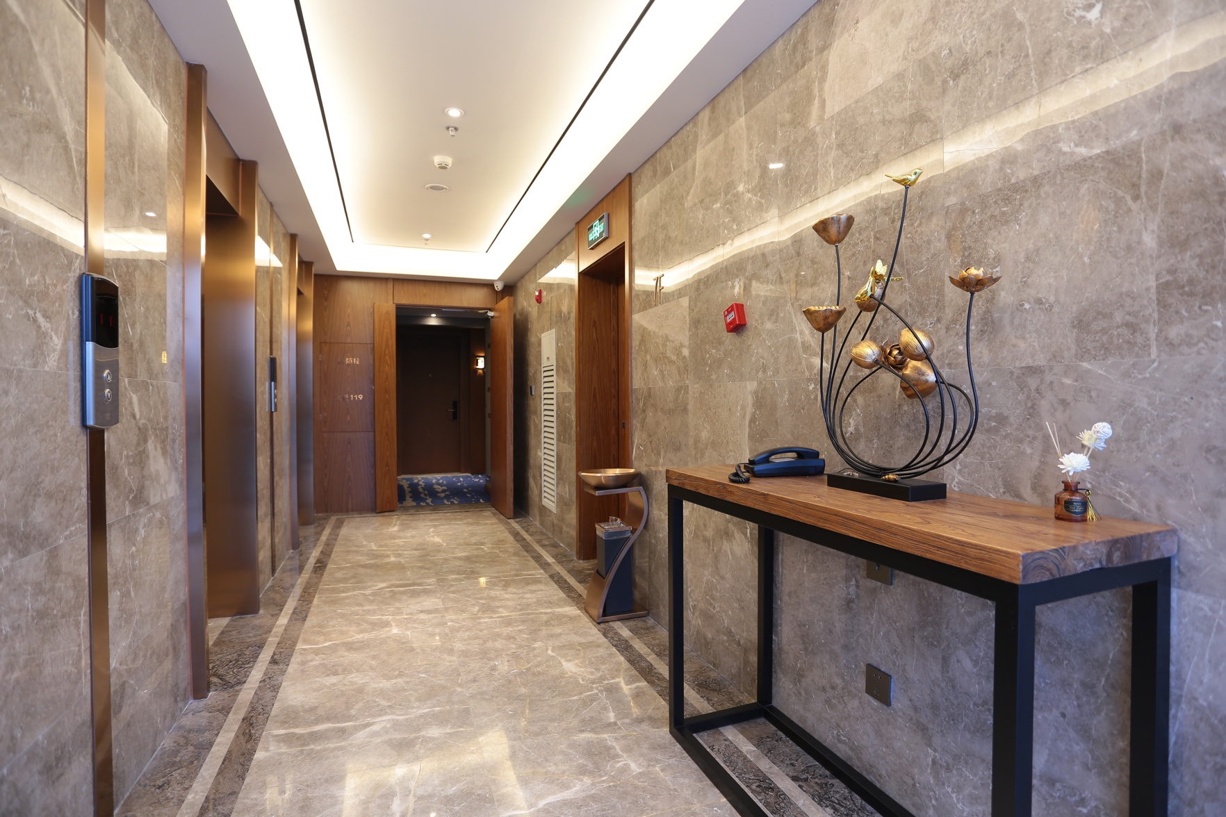 Yitel Collection (Shenyang Hunnan Olympic Sports Caixia Street Subway Station Branch ) 3*