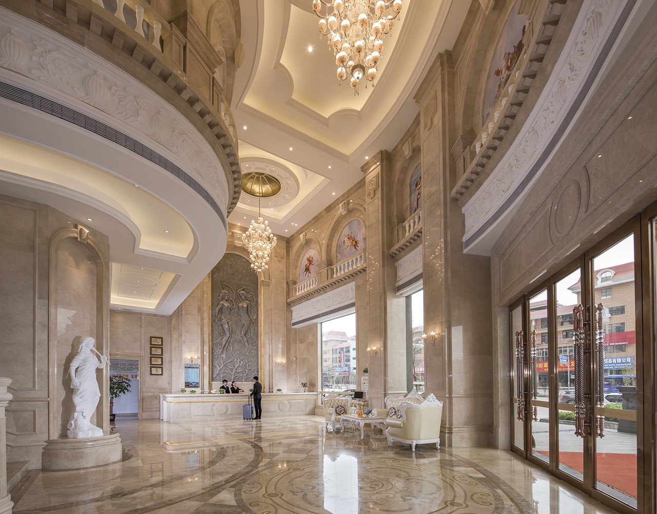 Vienna International Hotel (Fangchenggang Administrative Center High-speed Railway Station Branch) 3*