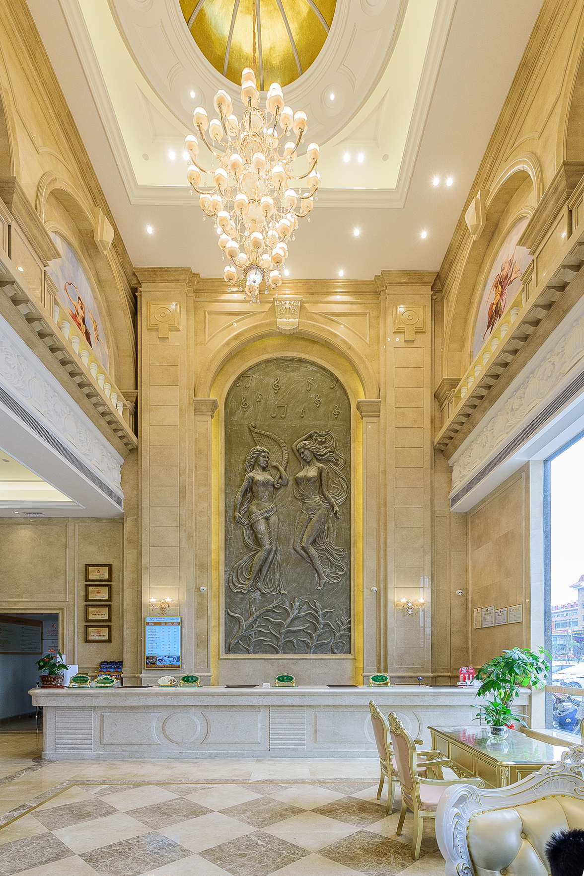 Vienna International Hotel (Fangchenggang Administrative Center High-speed Railway Station Branch) 3*