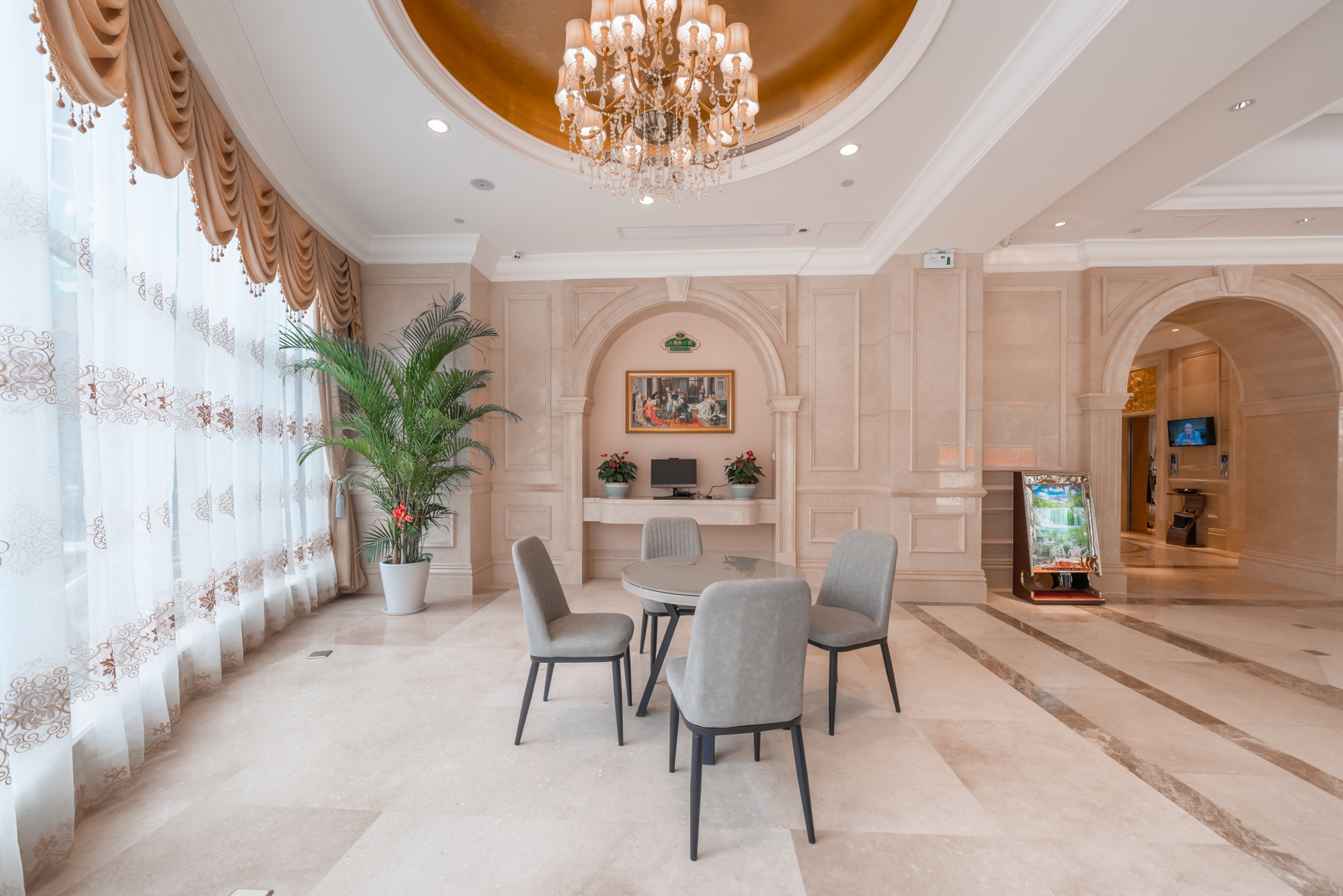 Vienna International Hotel (Nanning Shishan Park Metro Station) 3*
