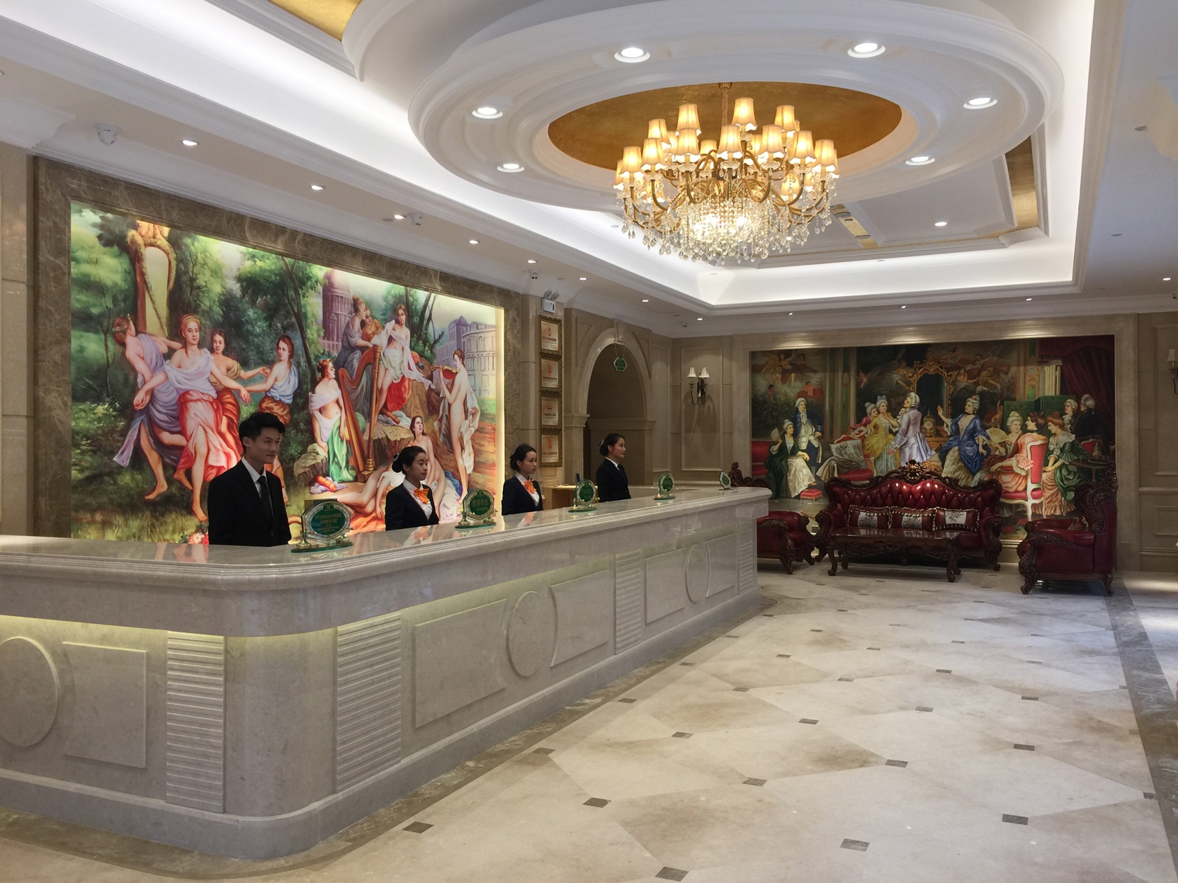 Vienna International Hotel (Nanning Shishan Park Metro Station) 3*