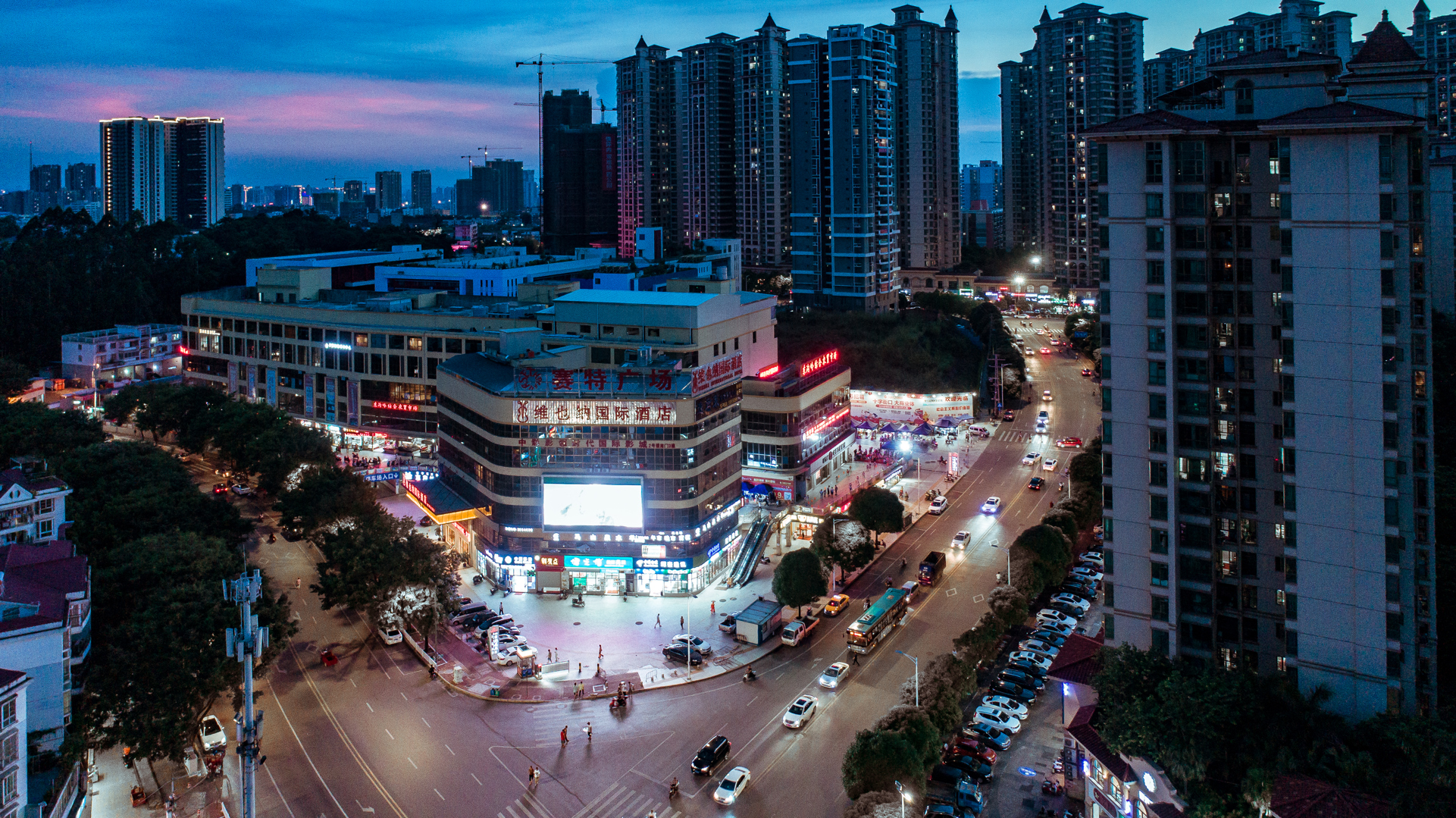 Vienna International Hotel (Nanning Shishan Park Metro Station) 3*