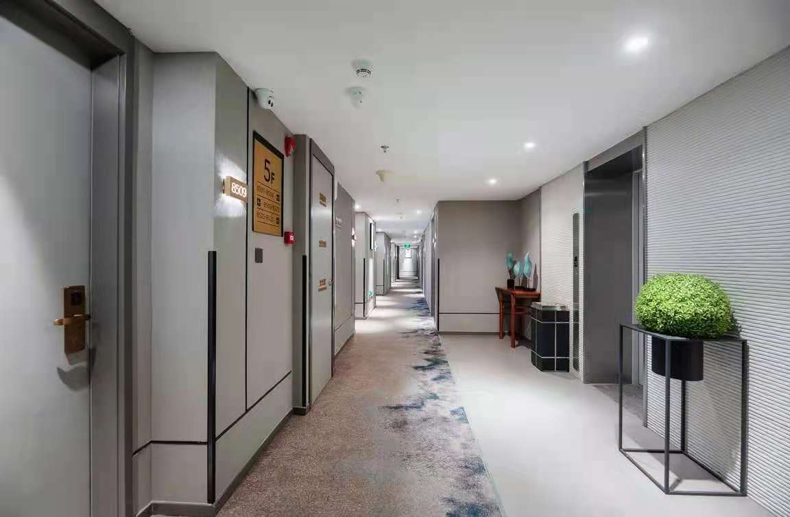 Homeinn Selected Hotel (Dalian Xinghai Square Convention and Exhibition Center) 3*