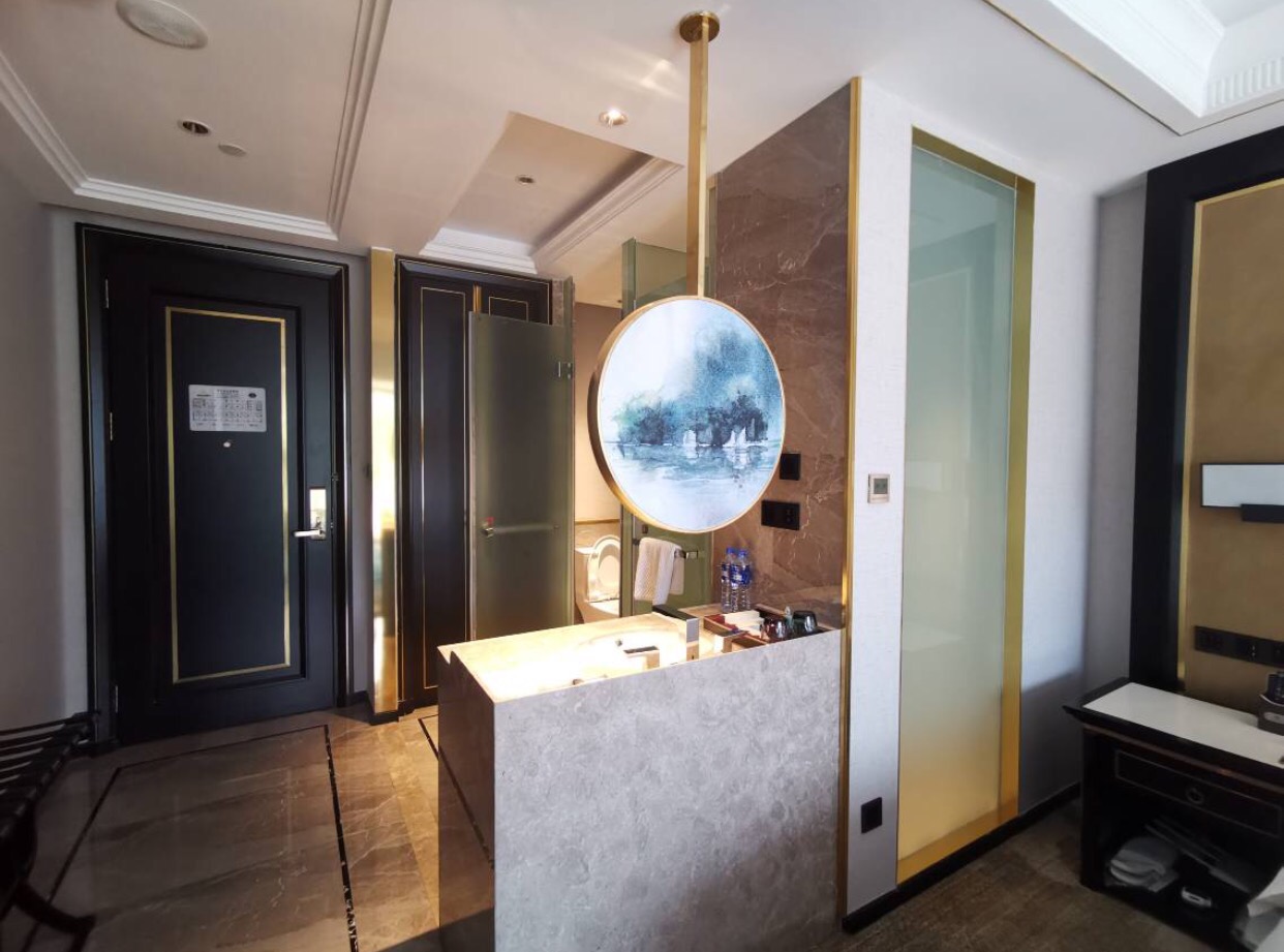 Lijia Peninsula Hotel 4*