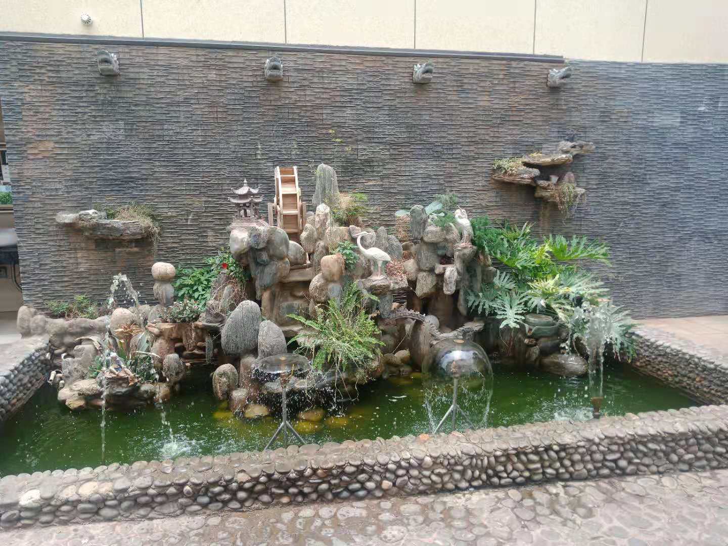 Shengdu Hotel 3*