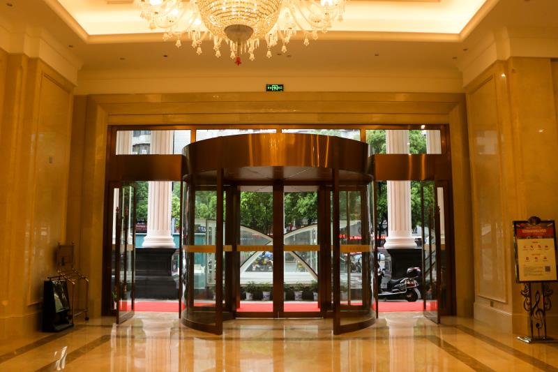 Vienna International Hotel (Huaihua City Center Branch) 3*