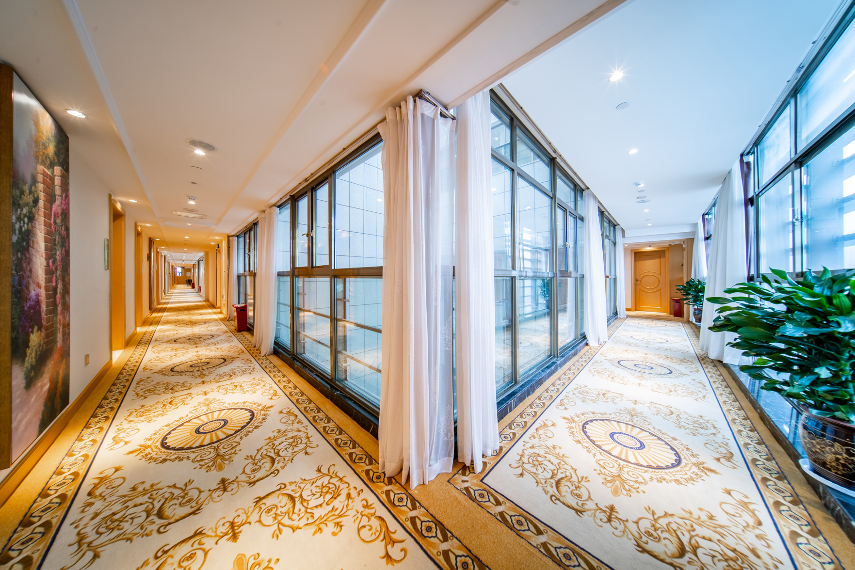 Vienna Hotel (Guanshan Lake Convention and Exhibition Center Financial City) 3*