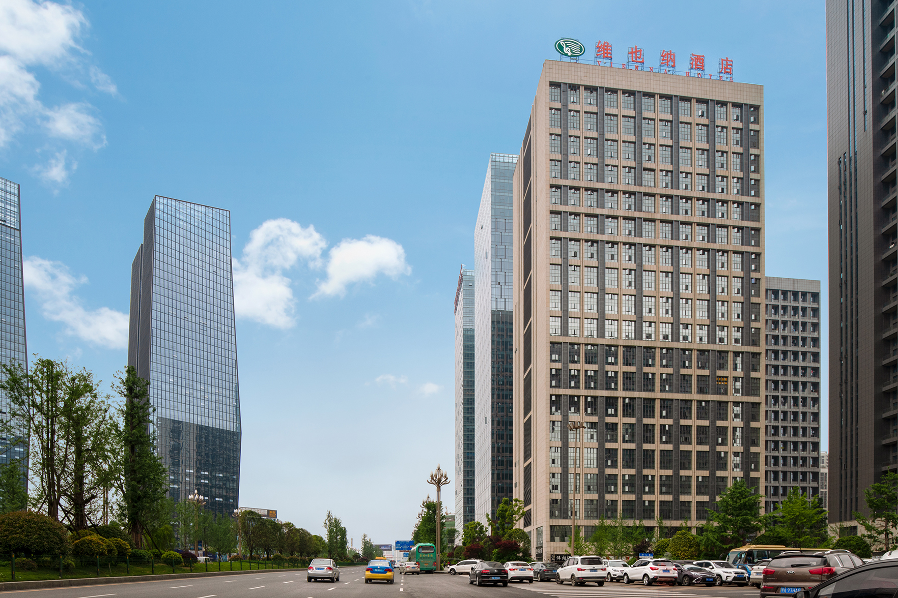 Vienna Hotel (Guanshan Lake Convention and Exhibition Center Financial City) 3*