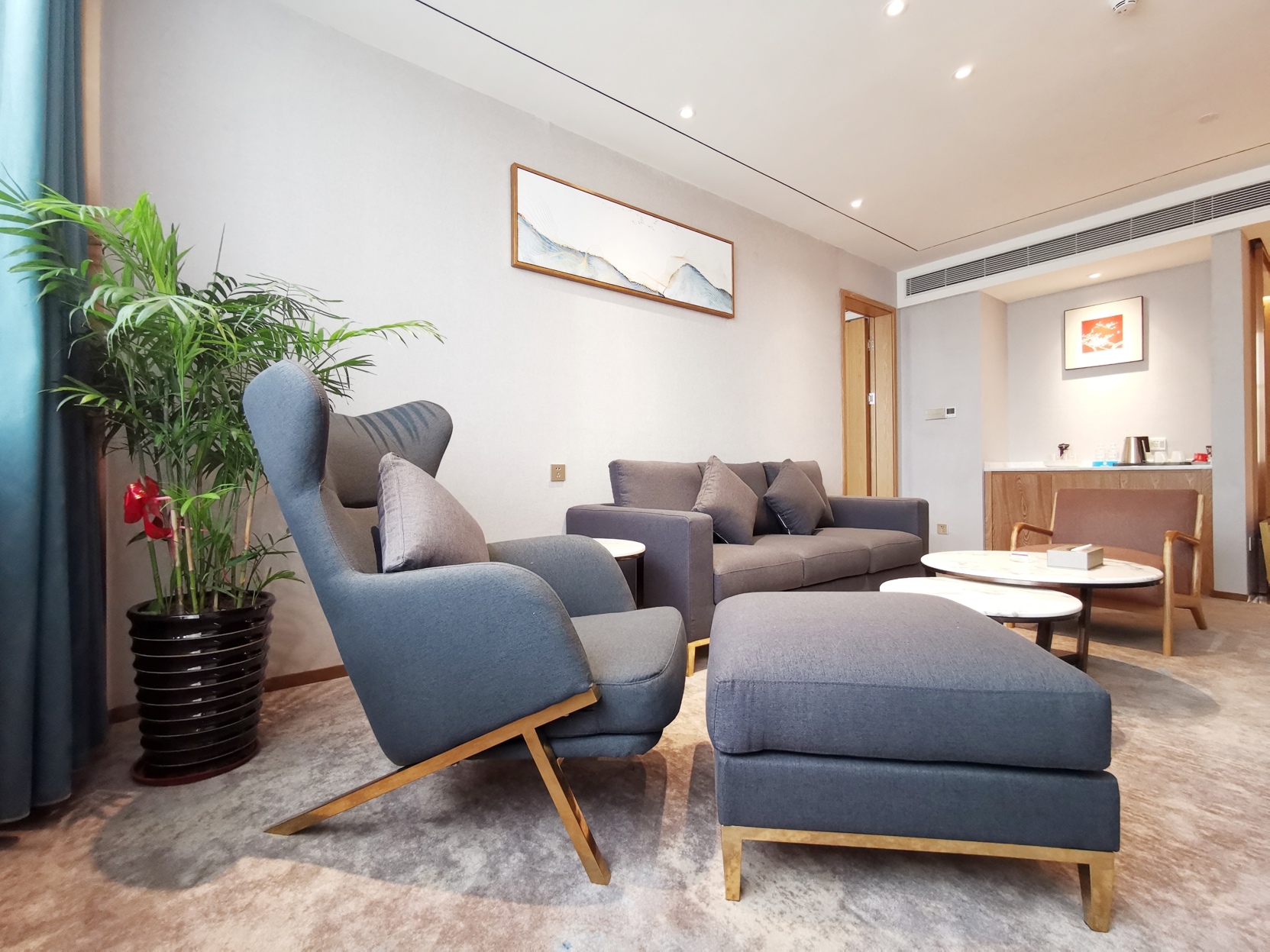 Huangguan Hotel 3*