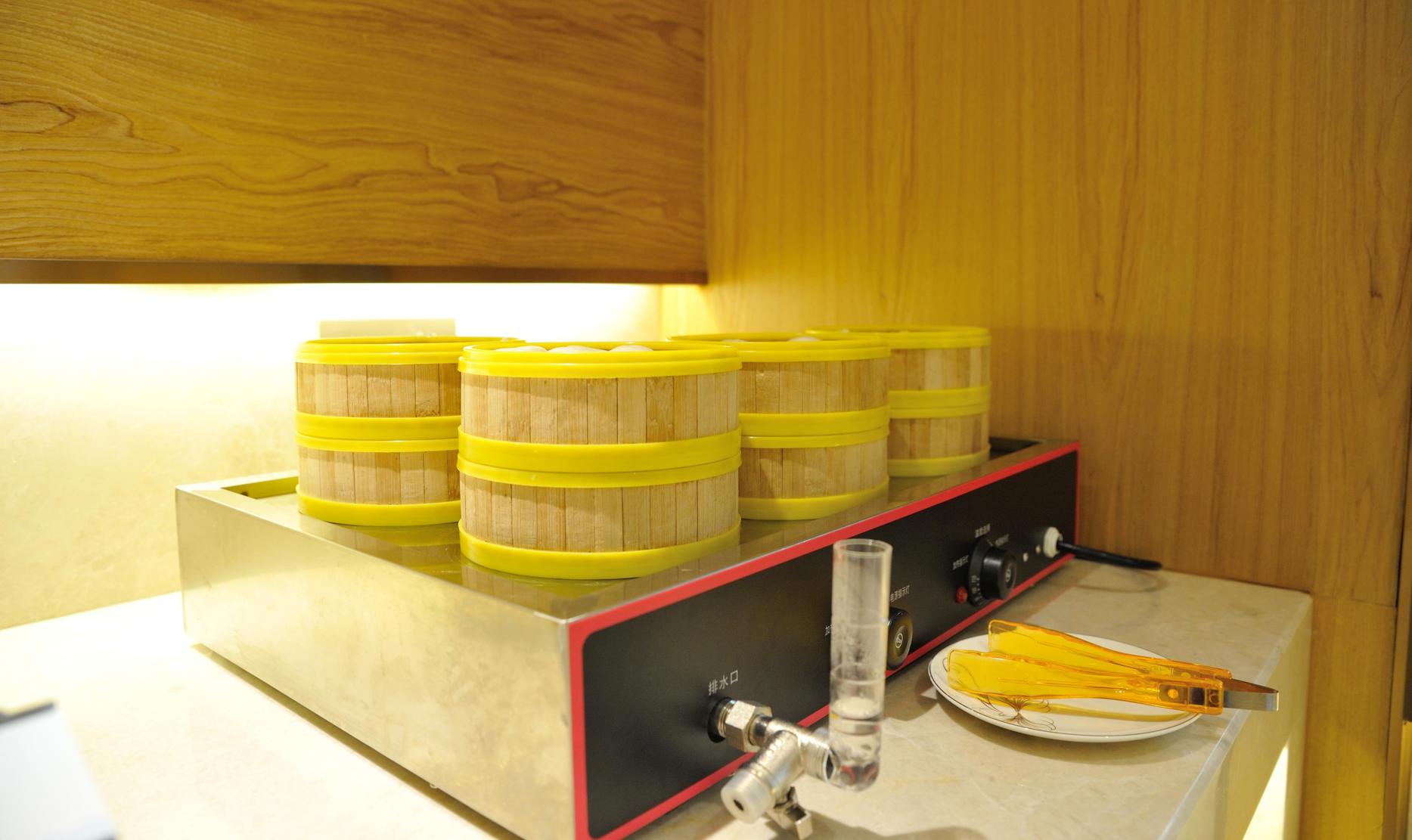 Huangguan Hotel 3*