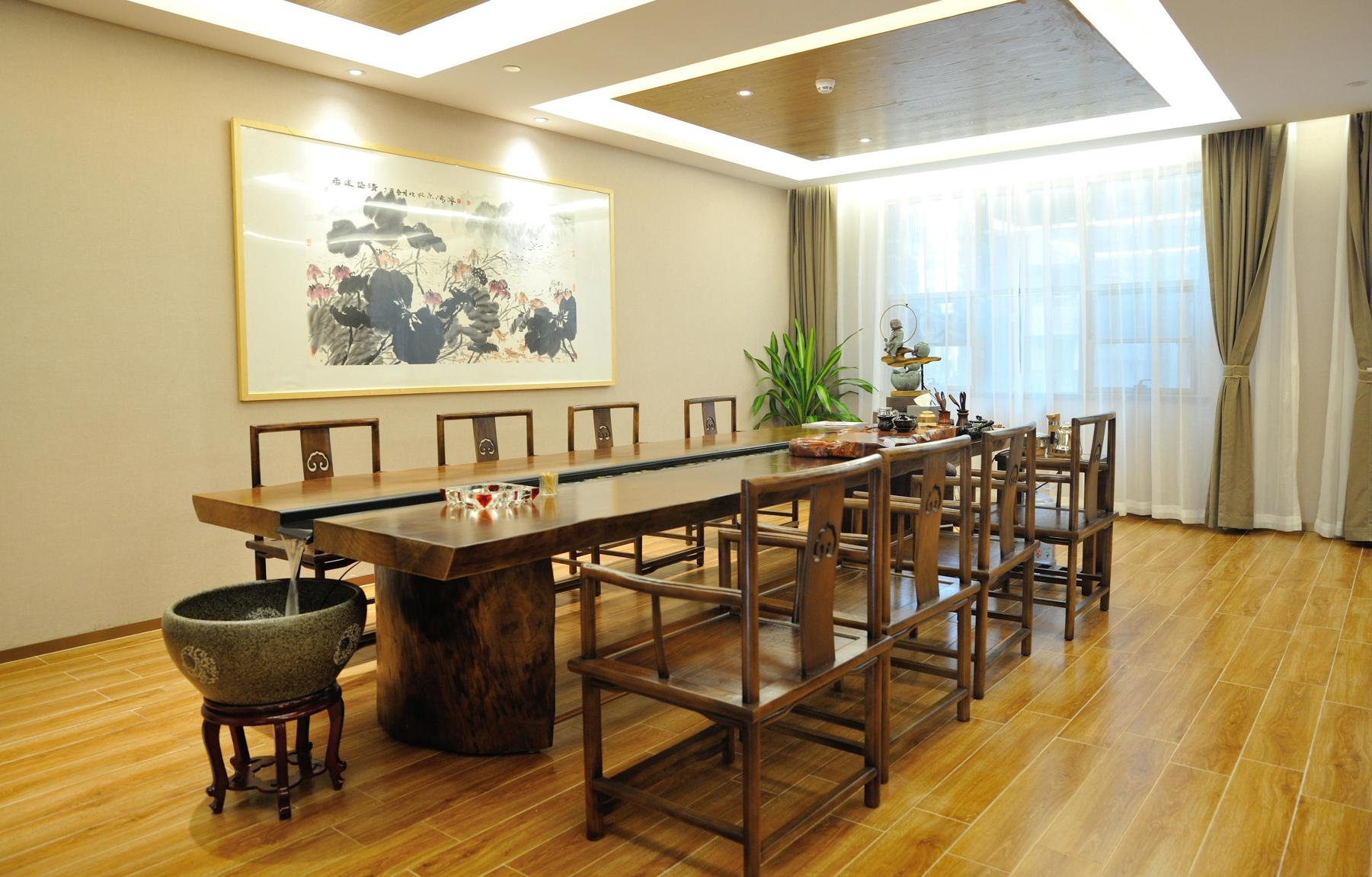 Huangguan Hotel 3*