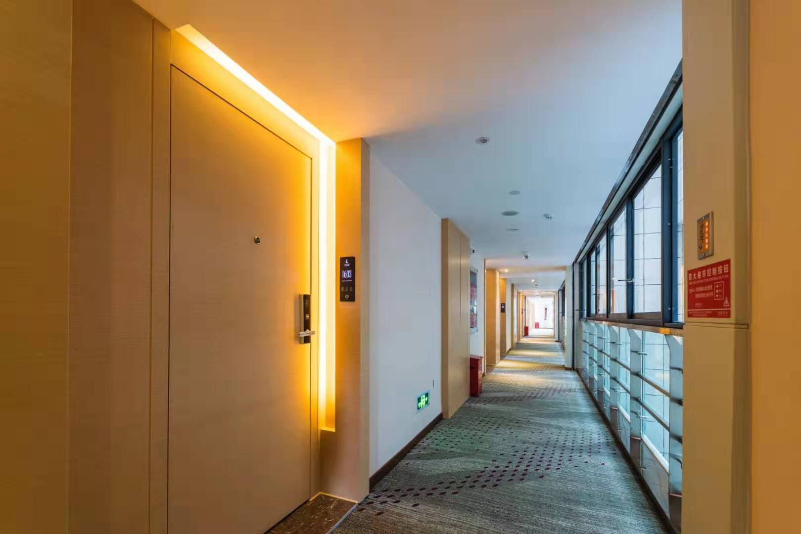 Lavande Hotel (Guiyang Exhibition Center Financial City) 3*