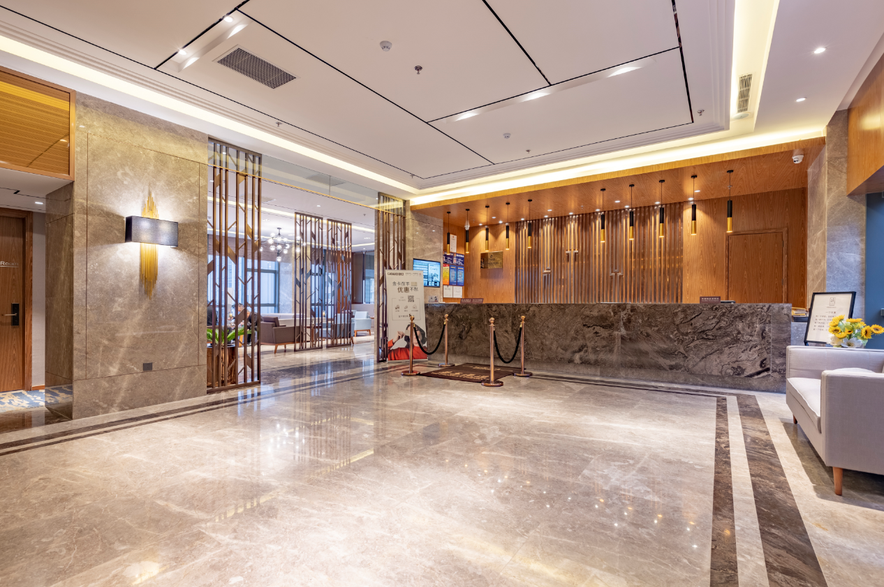Skyl'ne Hotel (Shenyangbei Railway Station) 3*