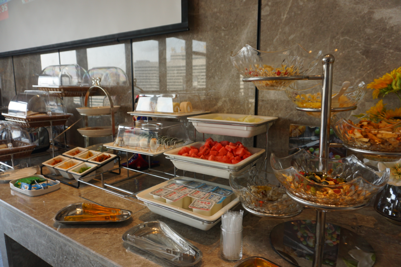 Skyl'ne Hotel (Shenyangbei Railway Station) 3*