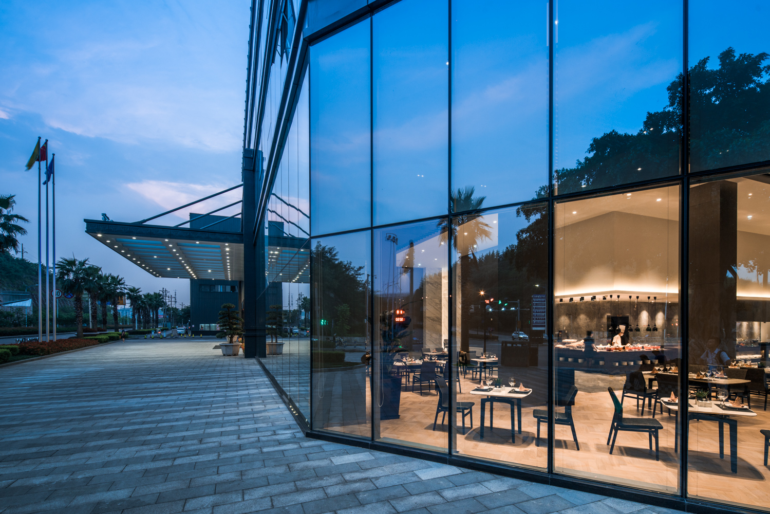Aolan International Hotel 5*